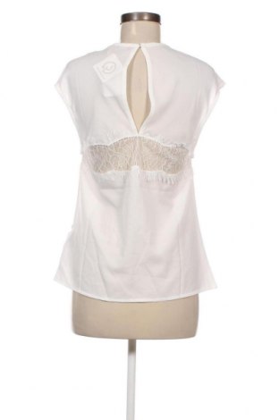 Γυναικεία μπλούζα Guess, Μέγεθος XS, Χρώμα Λευκό, Τιμή 15,59 €