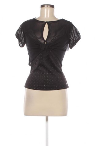 Дамска блуза Guess, Размер S, Цвят Черен, Цена 50,76 лв.