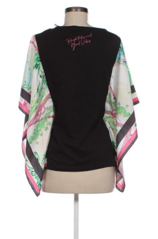 Γυναικεία μπλούζα Guess, Μέγεθος S, Χρώμα Πολύχρωμο, Τιμή 30,06 €