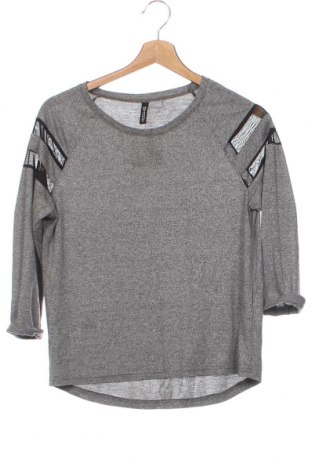 Дамска блуза H&M Divided, Размер XS, Цвят Сив, Цена 9,69 лв.