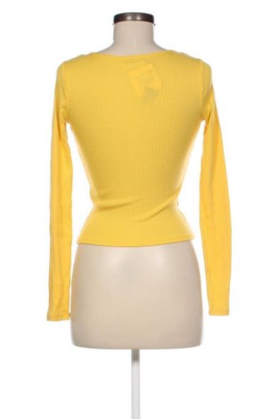 Дамска блуза Hollister, Размер XS, Цвят Жълт, Цена 11,55 лв.
