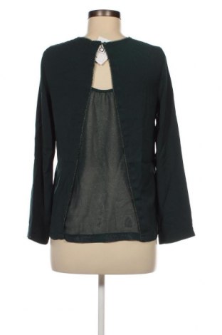Γυναικεία μπλούζα Irl, Μέγεθος M, Χρώμα Πράσινο, Τιμή 2,40 €