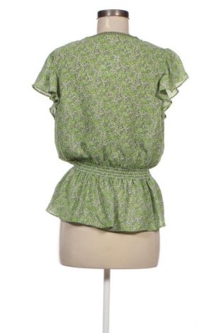 Damen Shirt Max Studio, Größe M, Farbe Grün, Preis 13,50 €