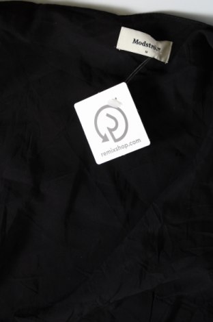 Γυναικεία μπλούζα Modstrom, Μέγεθος M, Χρώμα Μαύρο, Τιμή 8,16 €