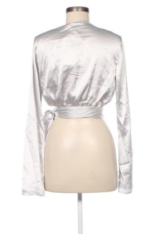 Damen Shirt NA-KD, Größe XS, Farbe Grau, Preis 13,89 €