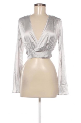 Дамска блуза NA-KD, Размер XS, Цвят Сив, Цена 77,00 лв.
