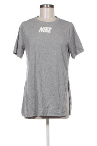Дамска тениска Nike, Размер M, Цвят Сив, Цена 27,00 лв.