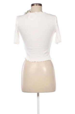 Дамска блуза ONLY, Размер S, Цвят Бял, Цена 46,00 лв.