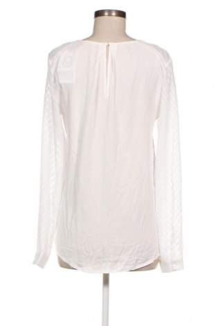 Дамска блуза Object, Размер M, Цвят Бял, Цена 26,95 лв.