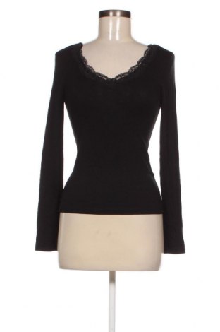 Дамска блуза Pieces, Размер XS, Цвят Черен, Цена 12,88 лв.