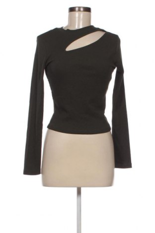 Дамска блуза Pigalle by ONLY, Размер M, Цвят Зелен, Цена 18,40 лв.