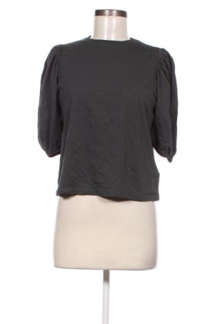 Дамска блуза Pimkie, Размер XS, Цвят Сив, Цена 19,00 лв.