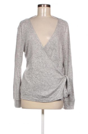 Γυναικεία μπλούζα Primark, Μέγεθος XS, Χρώμα Γκρί, Τιμή 11,75 €