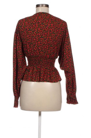 Damen Shirt Pull&Bear, Größe S, Farbe Mehrfarbig, Preis 3,89 €