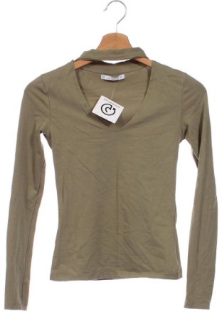 Γυναικεία μπλούζα Pull&Bear, Μέγεθος XS, Χρώμα Πράσινο, Τιμή 2,72 €