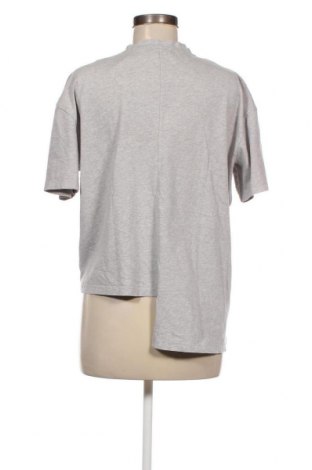 Дамска блуза Pull&Bear, Размер M, Цвят Сив, Цена 10,91 лв.
