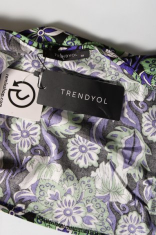Дамска блуза Trendyol, Размер M, Цвят Многоцветен, Цена 13,86 лв.