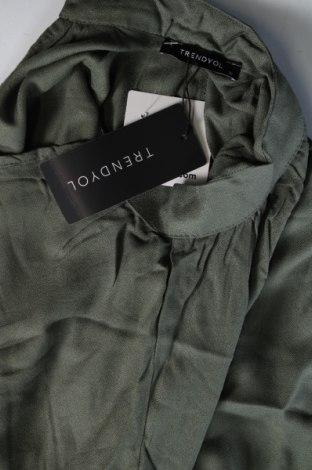 Дамска блуза Trendyol, Размер S, Цвят Зелен, Цена 19,25 лв.
