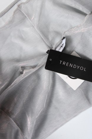 Дамска блуза Trendyol, Размер S, Цвят Сребрист, Цена 26,95 лв.