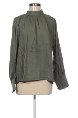 Дамска блуза Trendyol, Размер M, Цвят Зелен, Цена 19,25 лв.