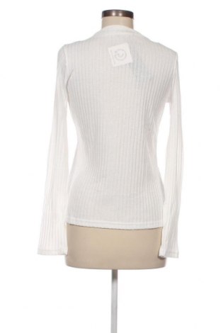 Damen Shirt Trendyol, Größe M, Farbe Weiß, Preis 15,88 €