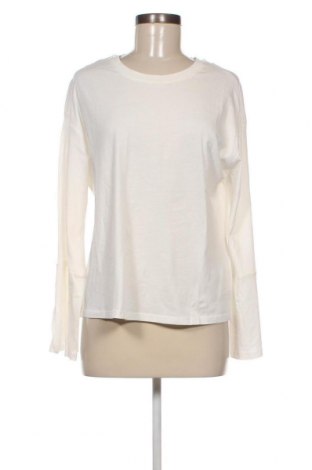 Γυναικεία μπλούζα United Colors Of Benetton, Μέγεθος S, Χρώμα Λευκό, Τιμή 5,95 €