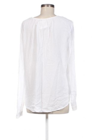 Дамска блуза Velvet by Graham & Spencer, Размер L, Цвят Бял, Цена 48,00 лв.