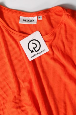 Γυναικεία μπλούζα Weekday, Μέγεθος M, Χρώμα Πορτοκαλί, Τιμή 3,45 €