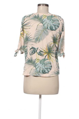 Дамска блуза Yfl Reserved, Размер M, Цвят Екрю, Цена 27,67 лв.