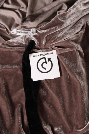 Дамска блуза Zara Trafaluc, Размер M, Цвят Сив, Цена 22,88 лв.