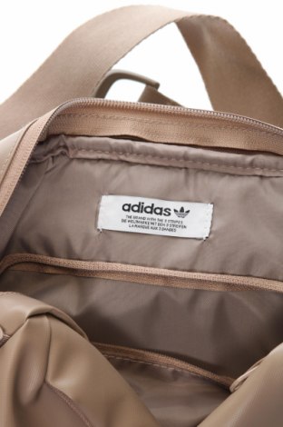 Дамска чанта Adidas Originals, Цвят Бежов, Цена 68,00 лв.