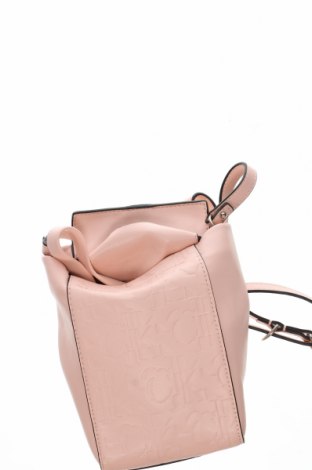 Дамска чанта Calvin Klein, Цвят Розов, Цена 199,20 лв.