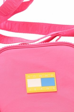 Дамска чанта Tommy Jeans, Цвят Розов, Цена 163,93 лв.