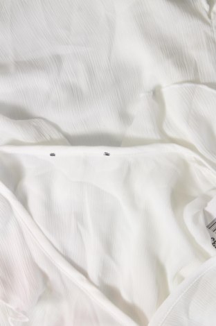 Дамска риза, Размер M, Цвят Бял, Цена 10,00 лв.