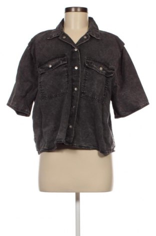 Γυναικείο πουκάμισο Pull&Bear, Μέγεθος L, Χρώμα Γκρί, Τιμή 7,70 €