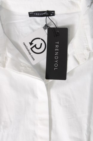 Дамска риза Trendyol, Размер M, Цвят Бял, Цена 77,00 лв.
