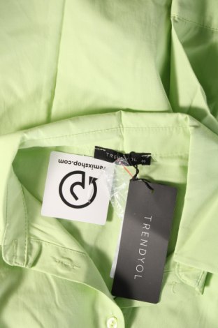Дамска риза Trendyol, Размер M, Цвят Зелен, Цена 23,10 лв.