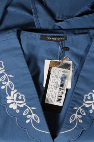 Дамска риза Trendyol, Размер S, Цвят Син, Цена 34,65 лв.