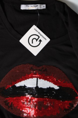 Γυναικείο t-shirt Artigli, Μέγεθος S, Χρώμα Μαύρο, Τιμή 31,96 €