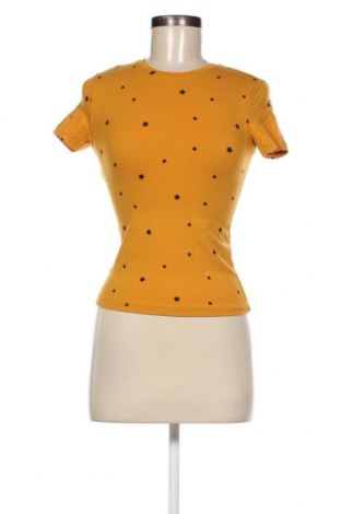 Damen T-Shirt Bershka, Größe XS, Farbe Gelb, Preis 9,05 €