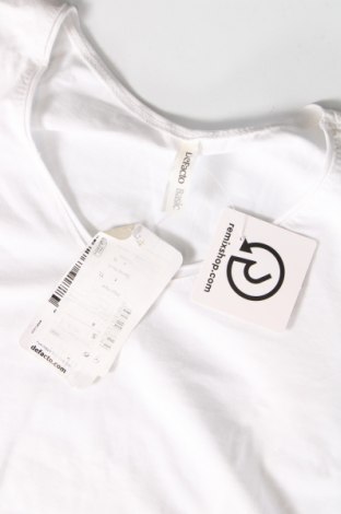 Дамска тениска Defacto, Размер S, Цвят Бял, Цена 21,00 лв.