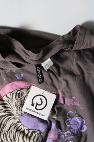 Dámske tričko H&M Divided, Veľkosť 4XL, Farba Sivá, Cena  7,00 €