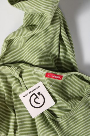 Γυναικείο t-shirt LC Waikiki, Μέγεθος M, Χρώμα Πράσινο, Τιμή 14,95 €