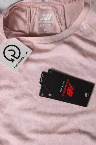 Damski T-shirt New Balance, Rozmiar M, Kolor Różowy, Cena 99,16 zł