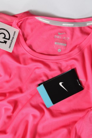 Дамска тениска Nike, Размер L, Цвят Розов, Цена 62,00 лв.