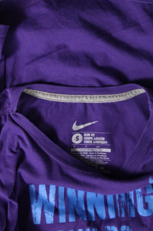 Tricou de femei Nike, Mărime S, Culoare Mov, Preț 68,88 Lei