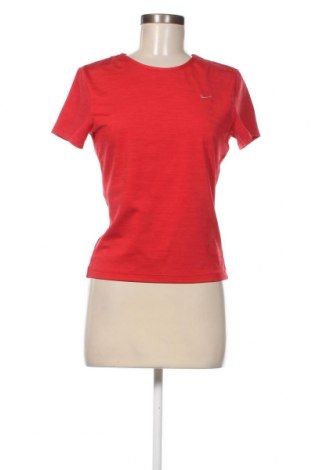 Γυναικείο t-shirt Nike, Μέγεθος M, Χρώμα Κόκκινο, Τιμή 13,84 €