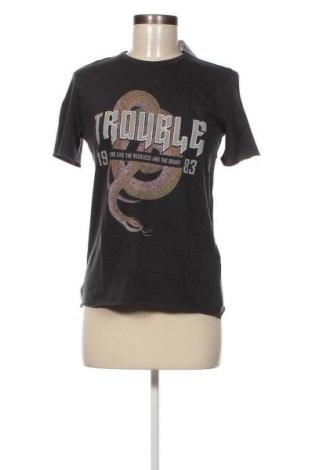 Γυναικείο t-shirt ONLY, Μέγεθος S, Χρώμα Γκρί, Τιμή 9,59 €