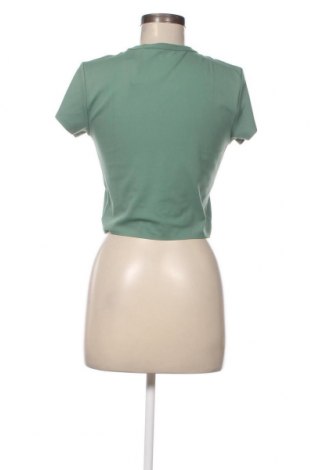 Дамска тениска Uniqlo, Размер M, Цвят Зелен, Цена 16,00 лв.