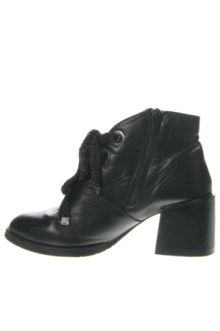 Dámské boty , Velikost 37, Barva Černá, Cena  525,00 Kč